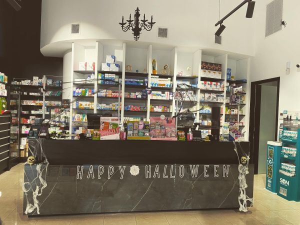 Φωτογραφία από Το Μαύρο Φαρμακείο | Ταμείο | Halloween