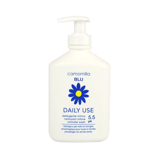 Φωτογραφία από CAMOMILLA BLU INT. PH5.5 DAILY USE 300ML.